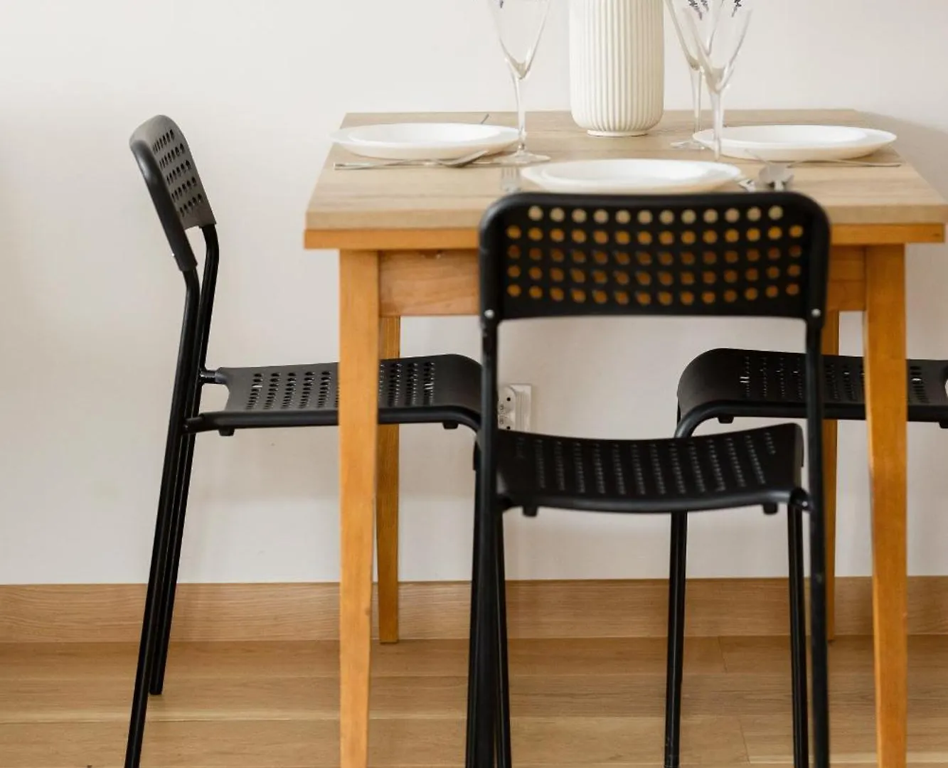 Charming Apartment For 4 People Located 650 M From The Old Town Of Warsaw By Noclegi Renters